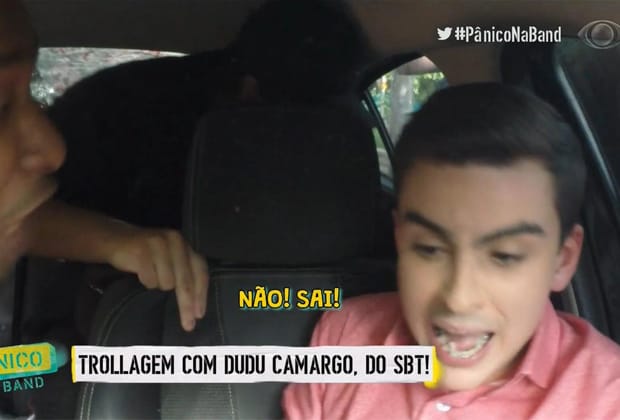 Reprodução/ Band Dudu Camargo, do SBT, se desespera em falsa entrevista armada pelo "Pânico"