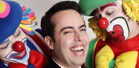 Atração de Rinaldi Faria tem estreia adiada na TV Gazeta