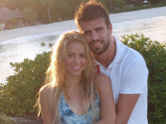 Marido de Shakira filma cantora minutos antes de show e fãs ficam espantados
