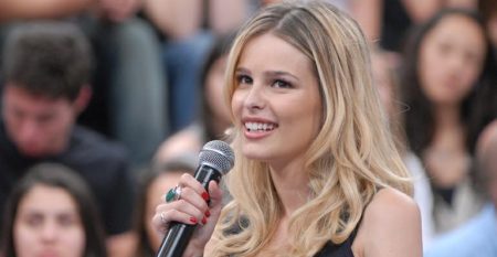 Yasmin Brunet causa ao aparecer com barriga “super negativa”