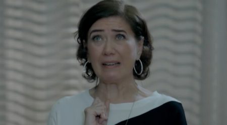 Império – Capítulo de Quinta (15/07): Maria Marta diz a José Alfredo que eles não podem se divorciar