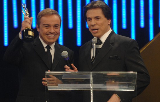 Abalado com a morte de Gugu, Silvio Santos liga para a mãe do apresentador