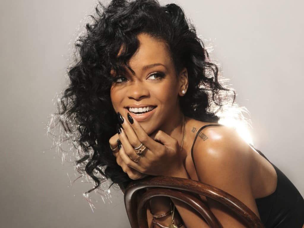 Rihanna revela hábito inusitado durante a noite
