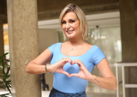 Andressa Urach se pronuncia sobre participação em “A Fazenda”