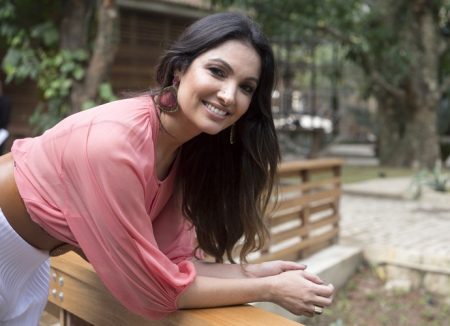 Patrícia Poeta aparece com cabelos mais claros e surpreende seguidores