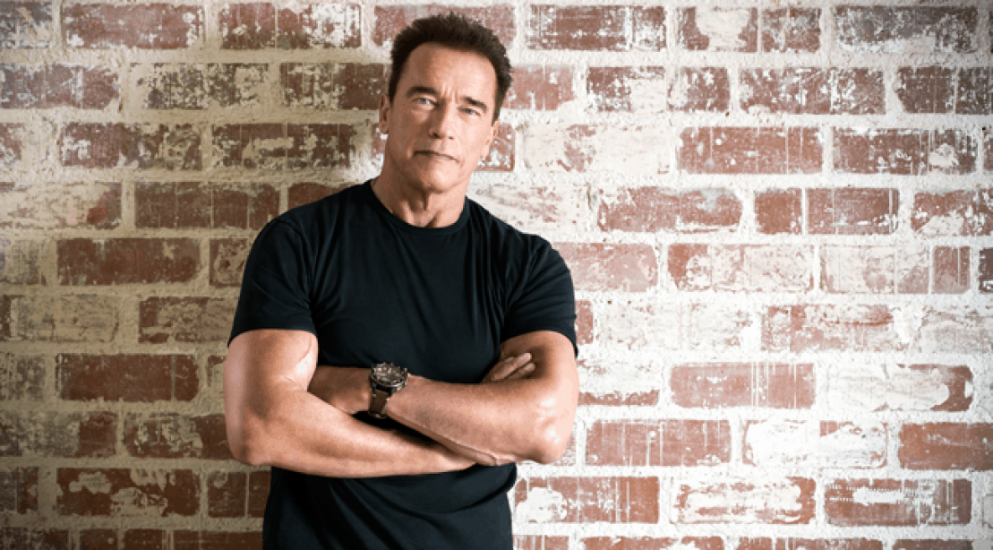 Arnold Schwarzenegger passa por cirurgia de emergência