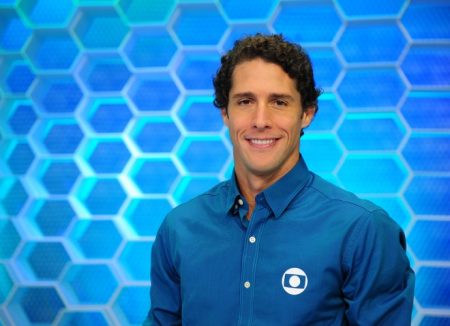 Flávio Canto recebe investidas e foras na Sapucaí