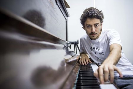 Jesuíta Barbosa ainda não é certeza no elenco de “Verão 90 Graus”
