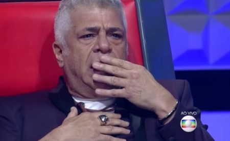 Lulu Santos fica surpreso com participante gato no The Voice Brasil