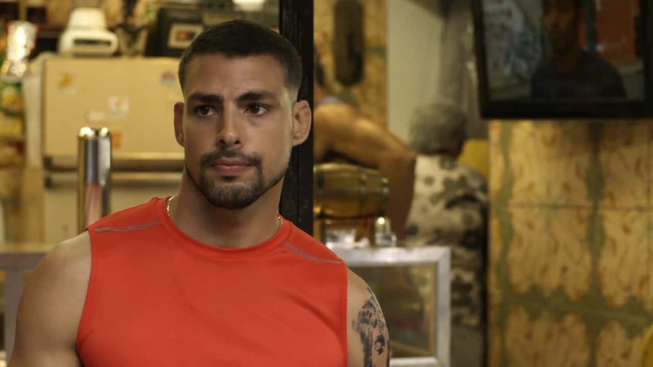 Cauã Reymond, atualmente na novela A Regra do Jogo, e nos cinemas