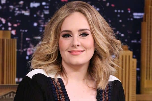 Adele surge irreconhecível em foto e internautas ficam chocados