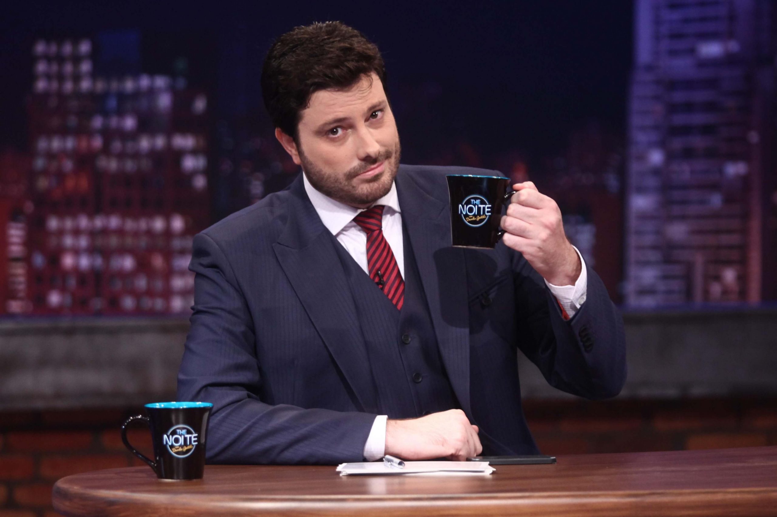 Audiência da TV: “The Noite” e “A Praça é Nossa” chegam à liderança