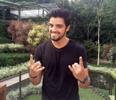 De férias em Fernando de Noronha, Rodrigo Simas deixa seguidores babando