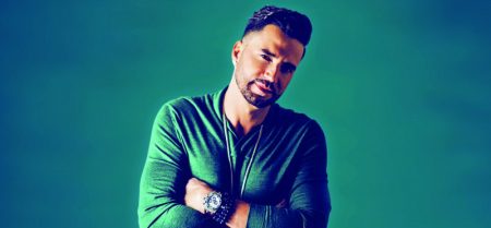 Latino diz que não é gay: “Respeito, mas comigo é só madeirada”