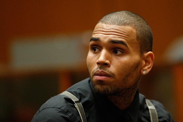 Chris Brown se pronuncia pela primeira vez após prisão