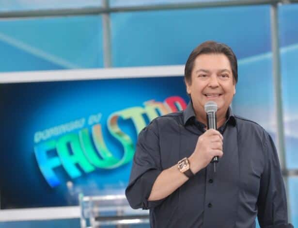 Divulgação Faustão coloca Luciano Huck e Angélica para darem conselhos amorosos em programa