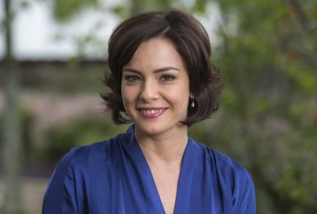Regiane Alves será advogada “do mal” em “O Tempo Não Para”