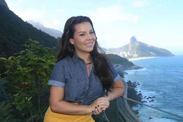 Divulgação / Multishow Fernanda Souza busca nova mansão para gravações de programa do Multishow