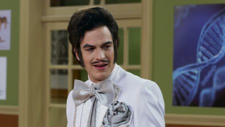 Mateus Solano já grava nova temporada da “Escolinha do Professor Raimundo”