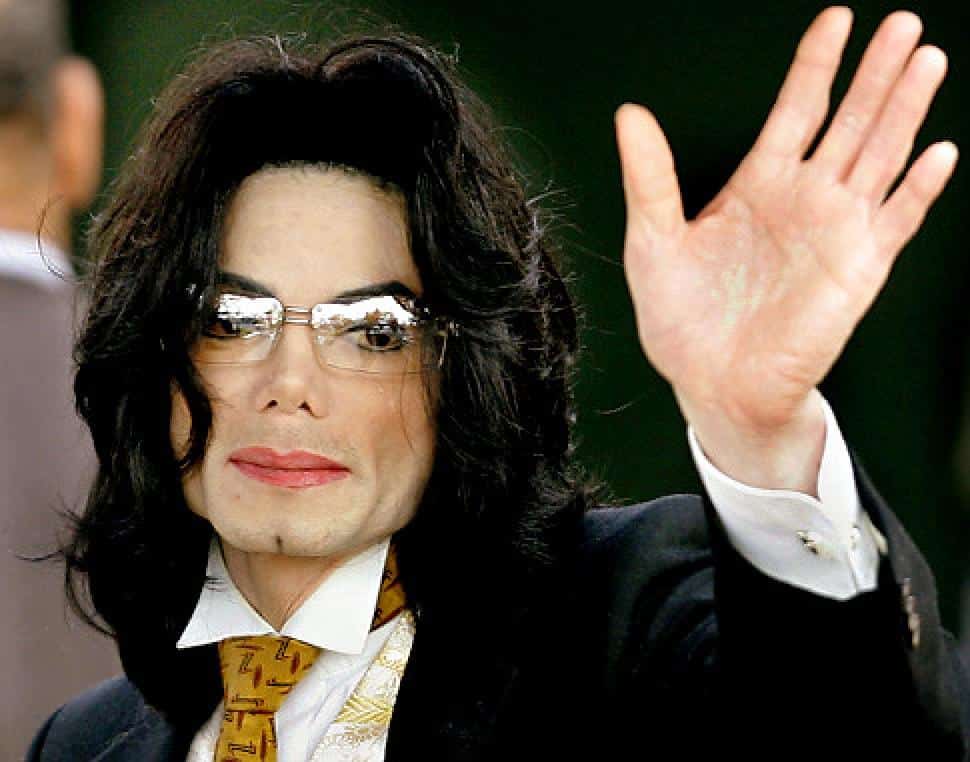 Michael Jackson “reaparece” após polêmico documentário
