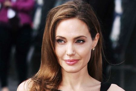 Aposentadoria na Ásia: Angelina Jolie transforma 39 hectares de floresta no Camboja em reserva com 30 espécies