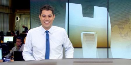 Evaristo Costa tira do “baú” foto de quando tinha 15 anos e mostra aos internautas