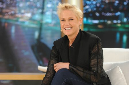 Xuxa revela detalhes sobre namoro com Pelé e conta sobre traições