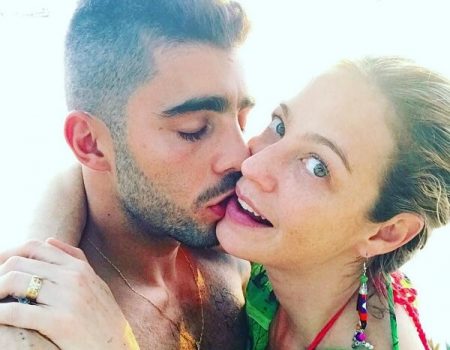 Pedro Scooby posta foto ousada com Luana Piovani