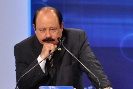 Personagem folclórico da política, Levy Fidelix morre aos 69 anos vítima de Covid
