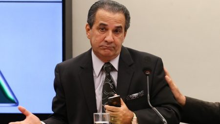 Silas Malafaia se recusa a fechar igreja em meio ao coronavírus e faz pedido polêmico