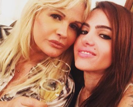 “Será que estou ensapatando?”, dispara Monique Evans sobre namoro com Cacá Werneck
