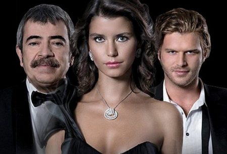 Saída de Diego Guebel coloca novelas turcas em risco na Band