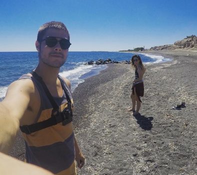 Rafael Vitti posta foto sem camisa e Tatá Werneck brinca