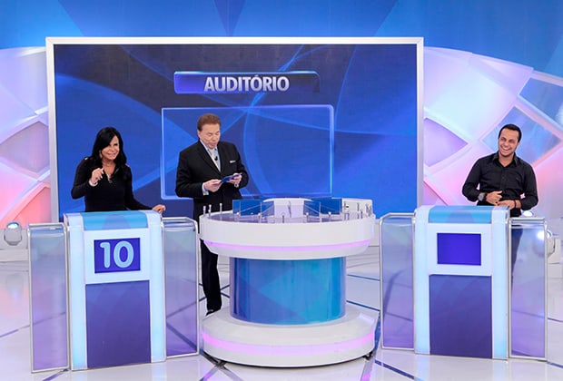 Divulgação/ SBT Silvio Santos recebe Gretchen, elogia Thammy e comemora "baby boom"