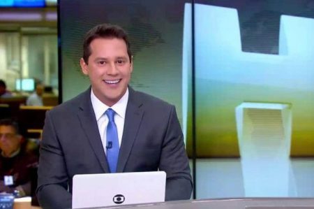 Dony De Nuccio flagra afilhada de Mari Palma nos bastidores do “Jornal Hoje”; veja