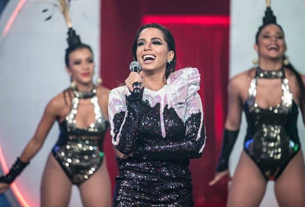 Anitta constrange André Marques ao fazer revelação íntima