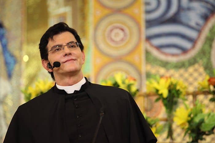 Padre Reginaldo Manzotti diz que não aceitaria parceria com Pabllo Vittar
