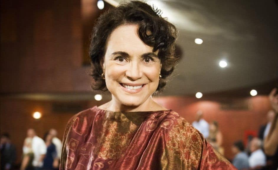 Regina Duarte critica Marina, Ciro, Meirelles e Haddad e se cala sobre Bolsonaro
