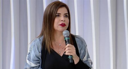 Mara Maravilha ganha quadro no “Fofocalizando” e deixa produção aflita