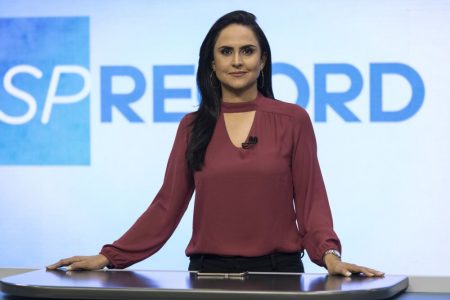 Após licença médica, Carla Cecato tem futuro incerto na Record