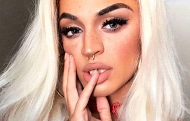 Pabllo Vittar toma atitude sobre rapaz que beijou no Coachella