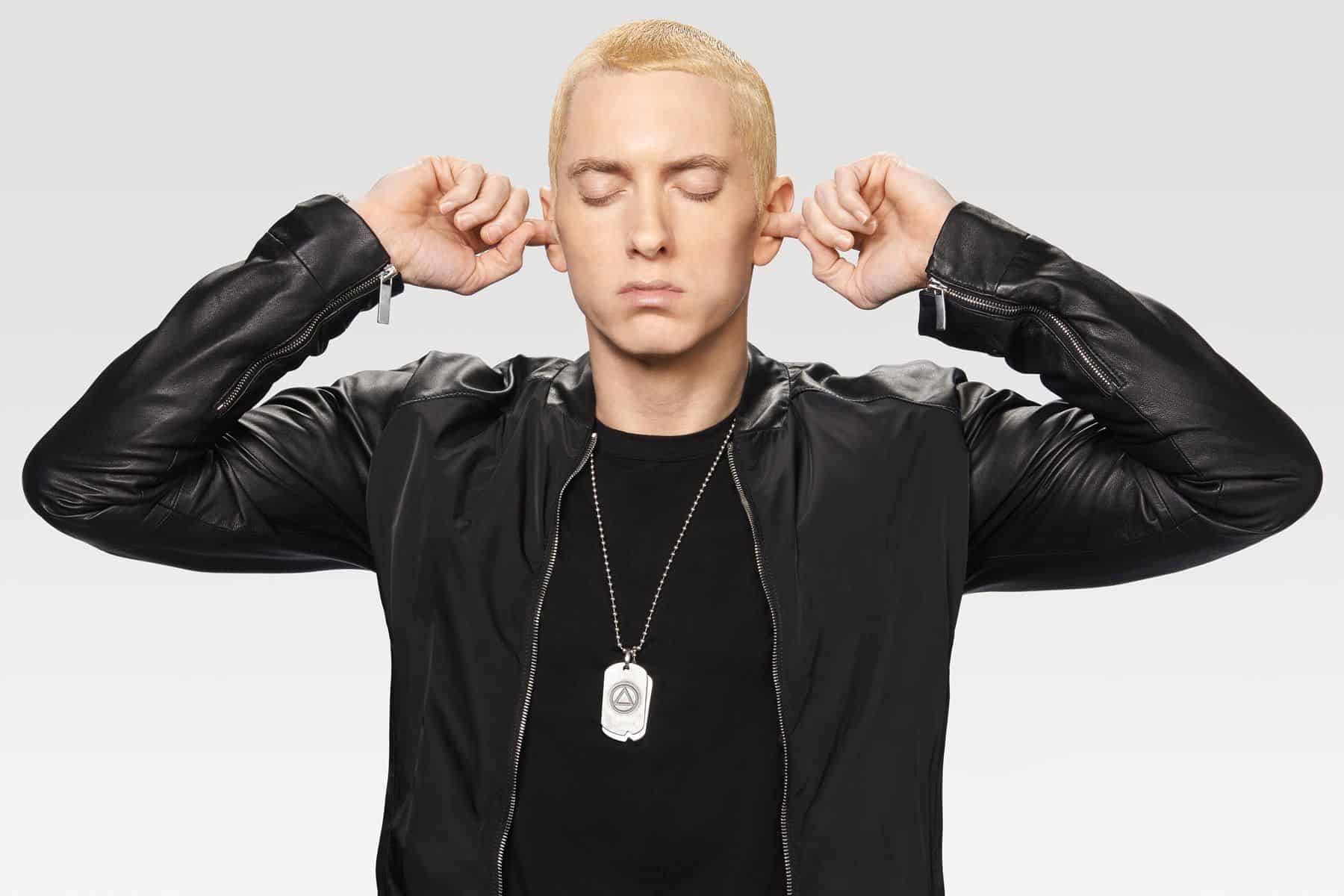 eminem-revela-ser-usu-rio-do-app-de-pega-o-gay-grindr