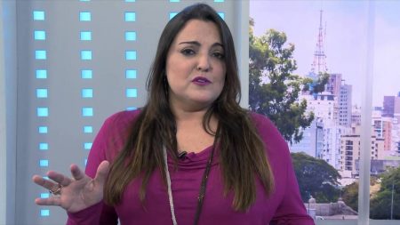 Fabíola Reipert manda indireta e expõe casais famosos “de fachada”