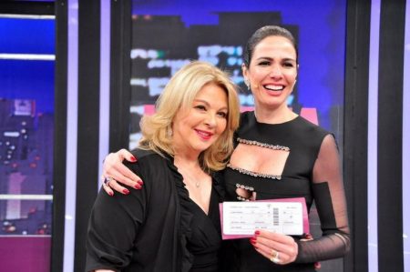 Vera Gimenez faz radioterapia para tratar câncer e toma cuidado com coronavírus