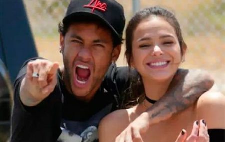 Bruna Marquezine irá a Paris para o aniversário de Neymar