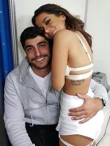 Thiago Magalhães não gostou do beijo de Anitta no programa