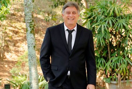 Internado com covid, Eduardo Galvão é intubado após desconforto