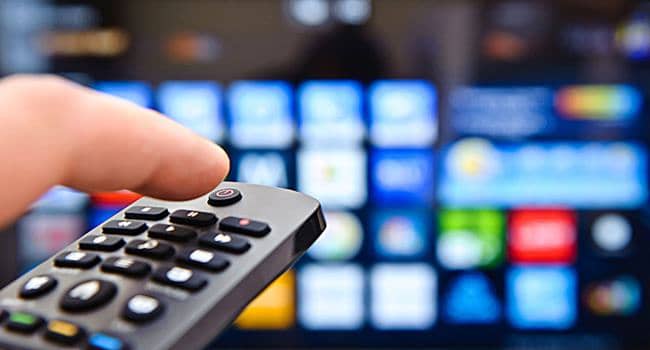 TV paga perde quase 730 mil assinantes em 12 meses