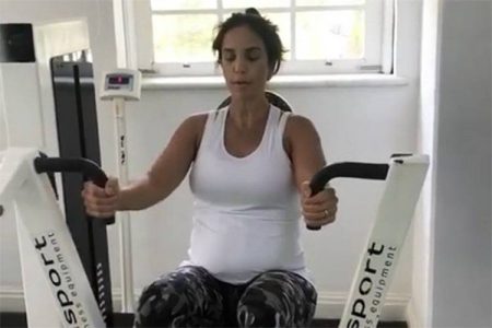 Ivete Sangalo manda recado para mulheres que não conseguem engravidar: “Continuem”