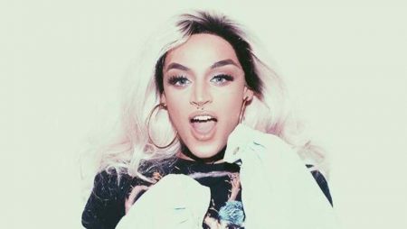 Pabllo Vittar reaparece após cirurgias plásticas e anuncia novo namorado